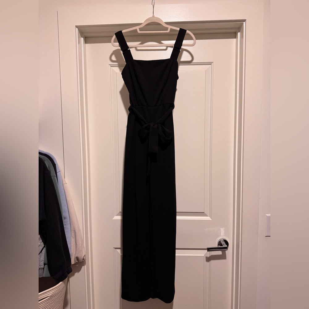 Elegant Black Sleeveless Dress